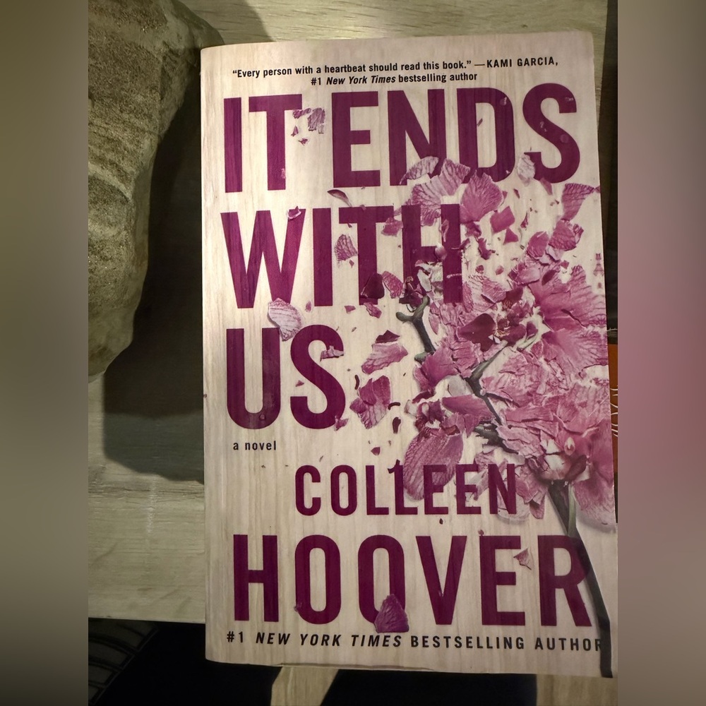 ‘It Ends With Us’ Book